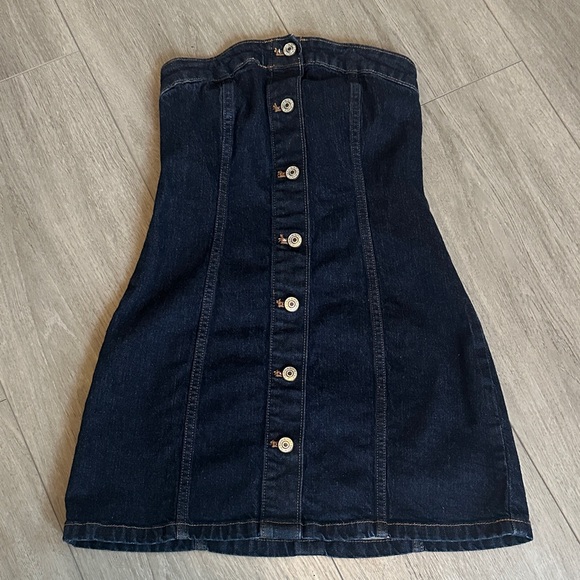 Abercrombie & Fitch Dresses & Skirts - A&F XXS Women’s Denim Button-Down Strapless Dress